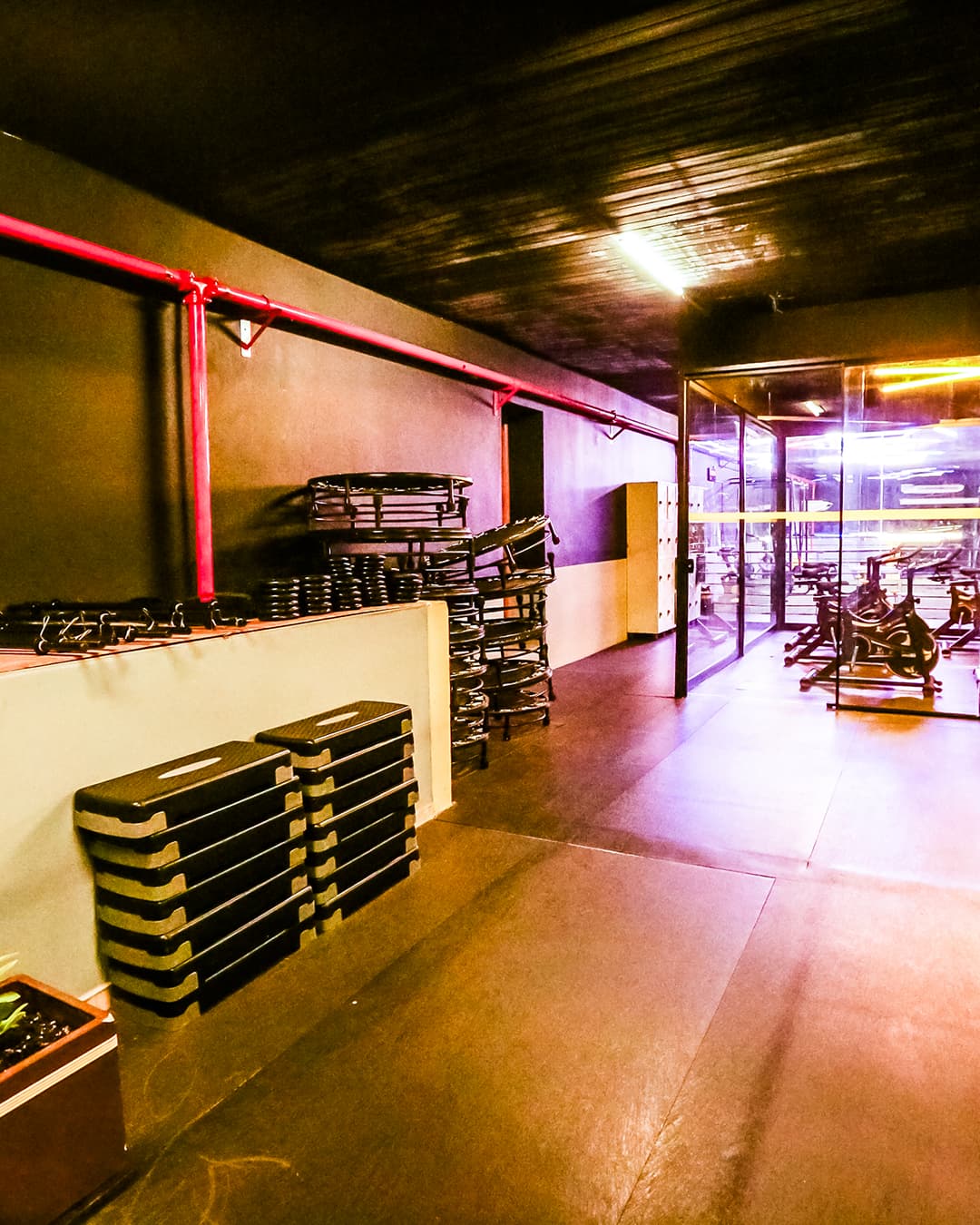 Espaço de ginástica da academia